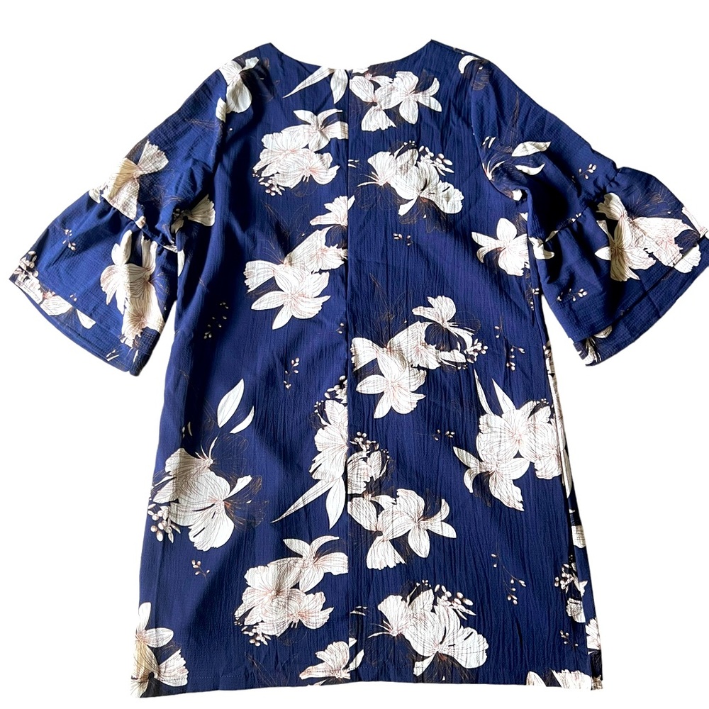 NWT BELONGSCI Womens V-Neck Bell Sleeve Shift Dress Mini Dress Navy Size Large - Picture 2 of 12
